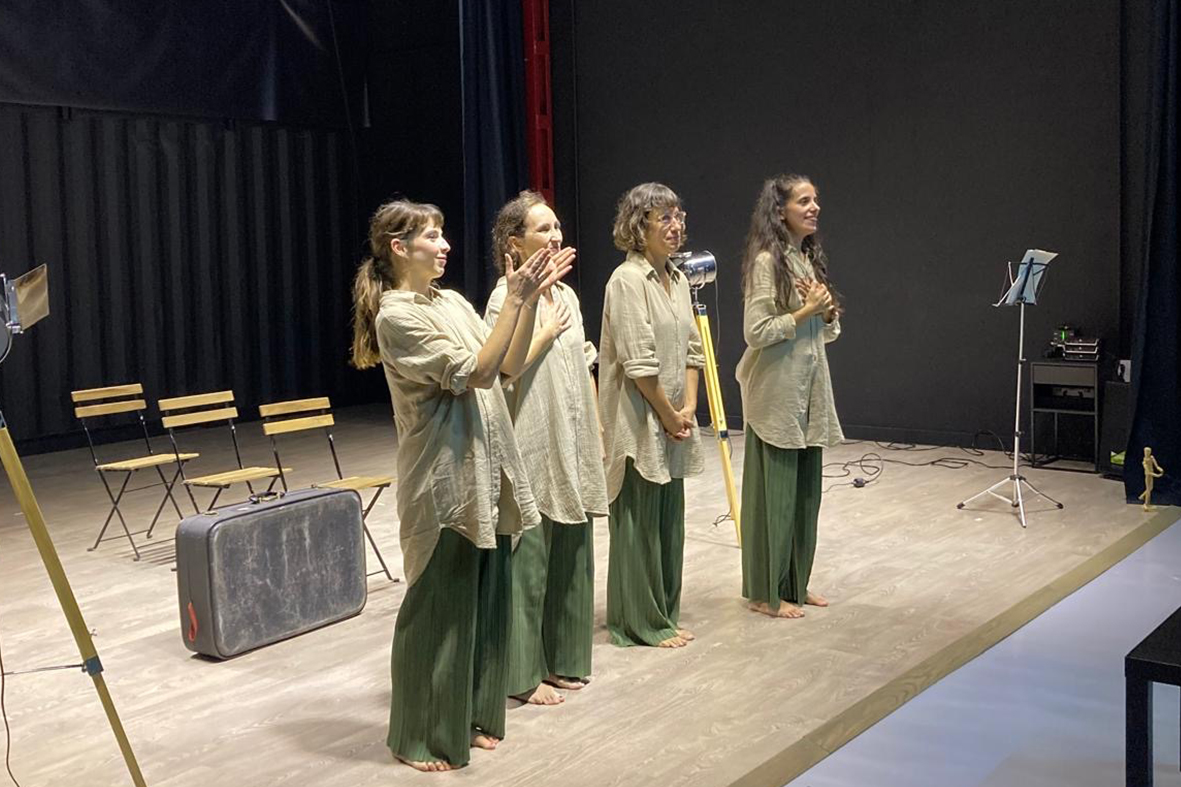 HORMONAS LA HIGUERA DE LA POCA VERGUENZA 3
