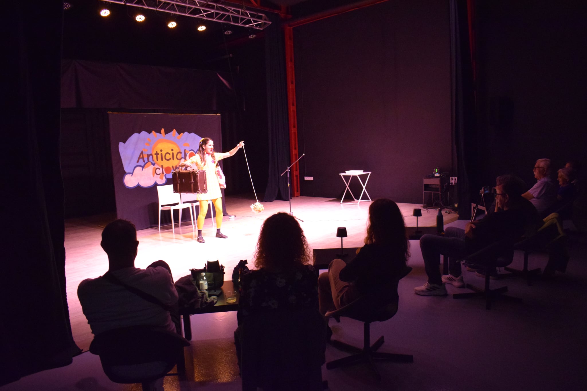 viaje a ninguna parte anticiclon clown la higuera de la poca verguenza 18